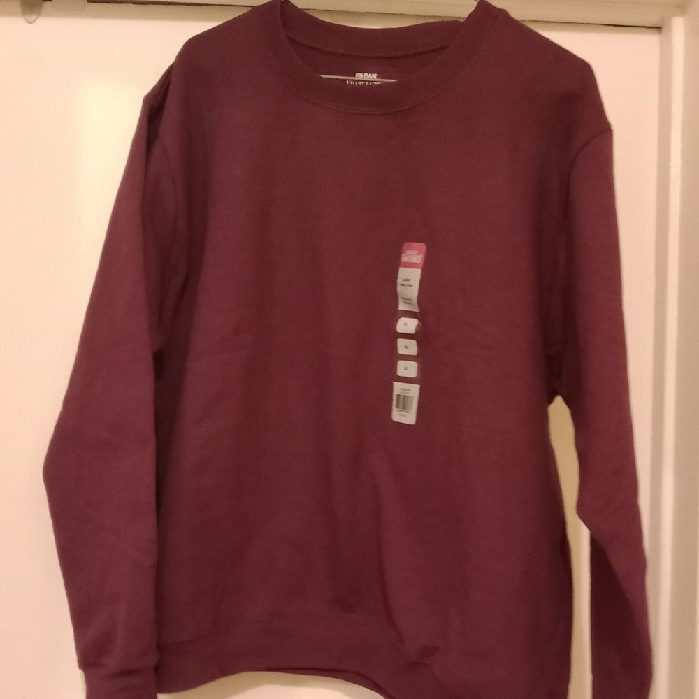 New Gildan Women's Soft Cotton Crewneck Fleece Sweatshirt - Purple (Aubergine)